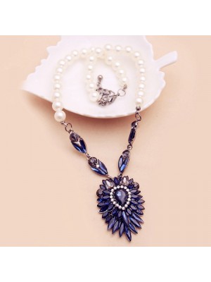 Pearl Dark Blue Crystal Flower Short Collar Bone Necklace