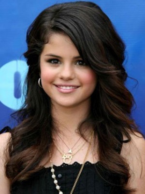 Selena Gomez's Lange Wellen Spitze Perücke