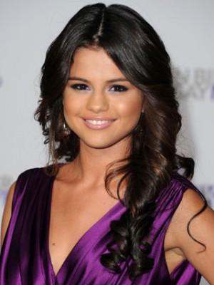 Selena Gomez's Großen Wellen Perücke