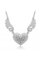 Fashionable The Heart Of Love Short Crystal Necklace 