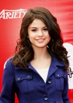Selena Gomez Spitzenfront Lange Synthetische Perücke 